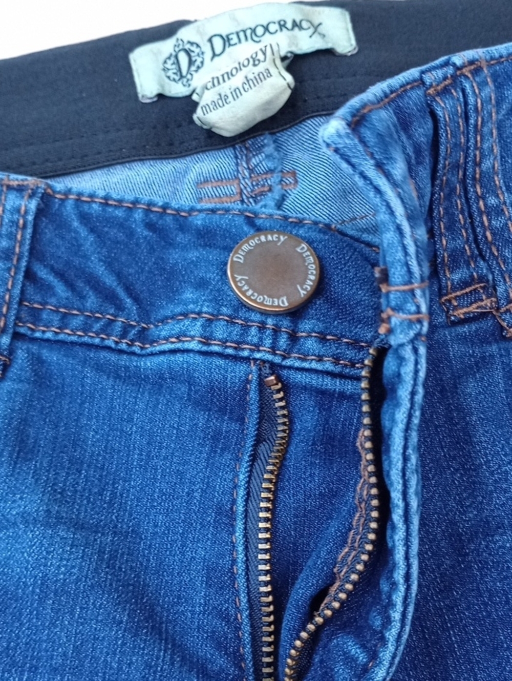 Democracy Women's Skinny Jeans in Deep Indigo‎ - Picture 3 of 15